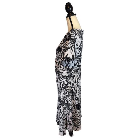 Courtenay Faux Wrap Dress Allover Tropical Print Black/White Womens Size 10 - Picture 3 of 6